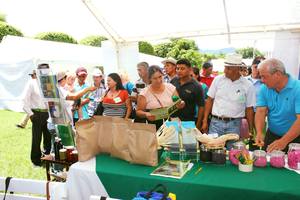 ICTA socializa y promueve sus tecnologías con agricultores de Ipala y Jocotán